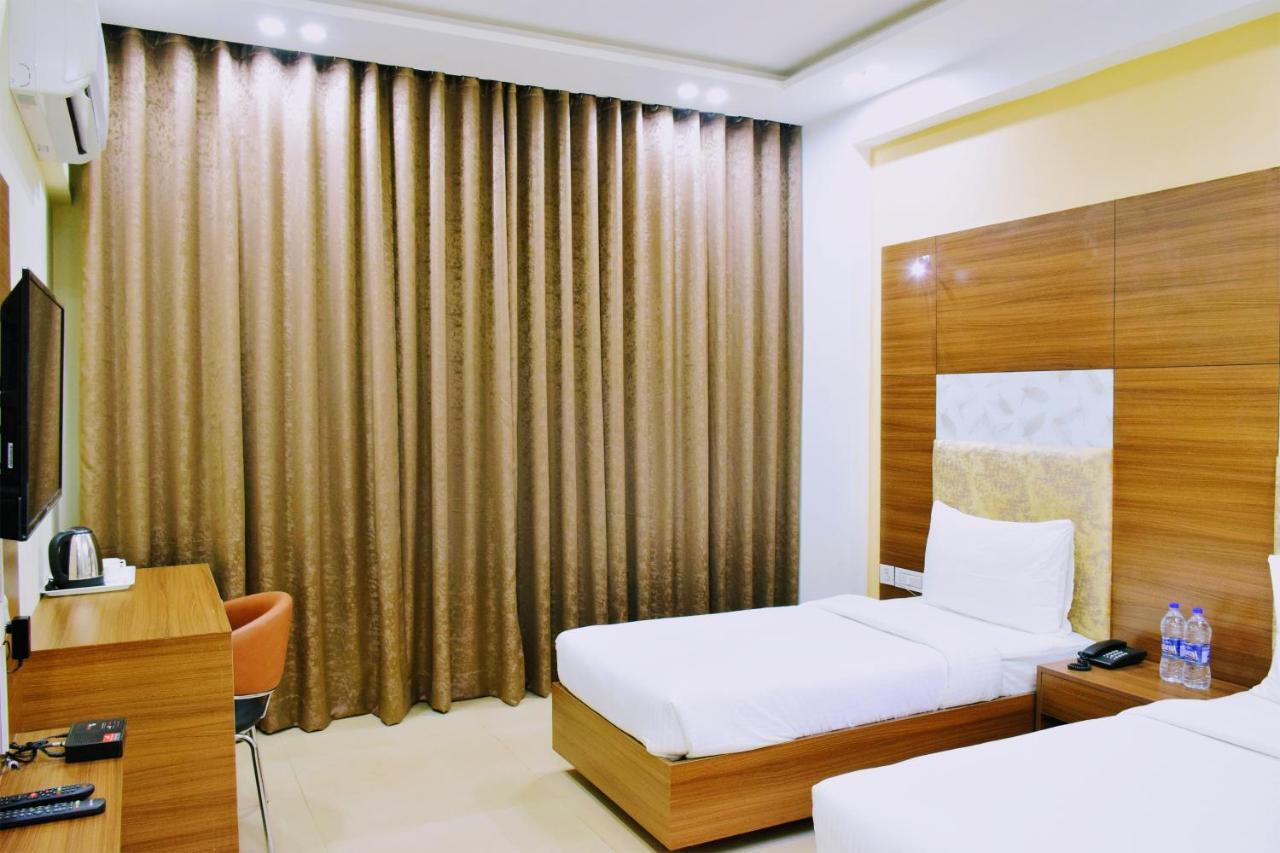 Hotel When In Gurgaon - Opposite To Artemis Hospital Eksteriør bilde