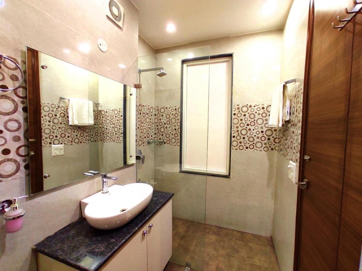 Hotel When In Gurgaon - Opposite To Artemis Hospital Eksteriør bilde